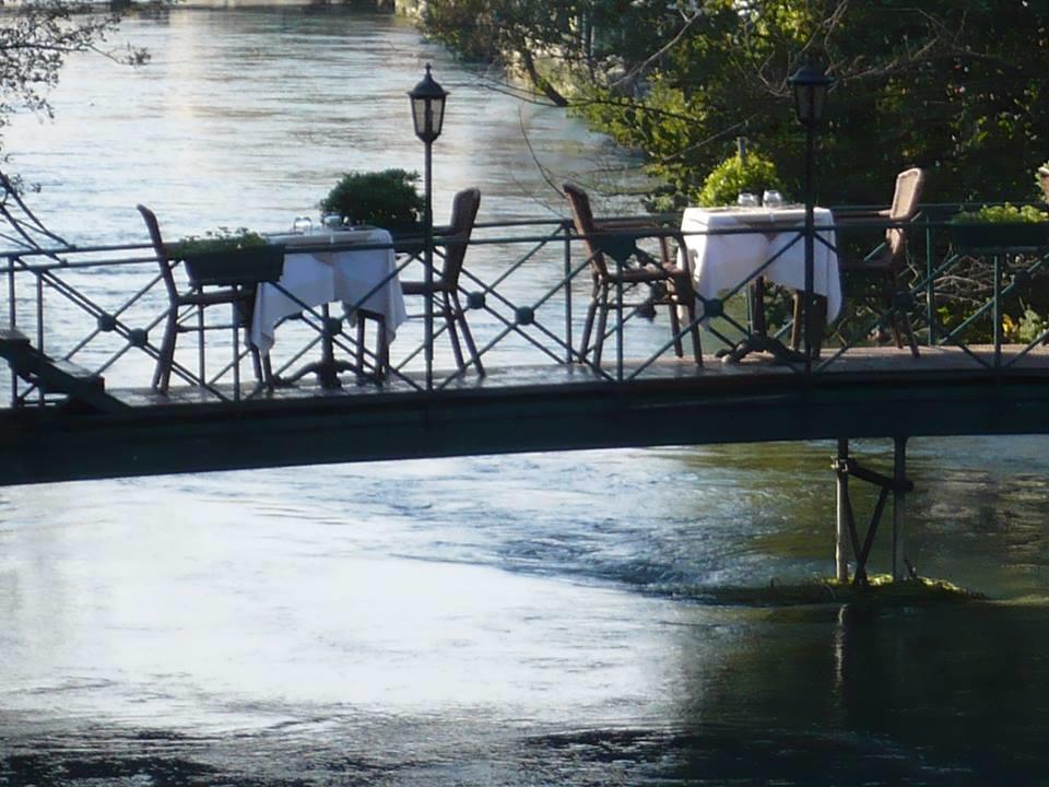 Les Terrasses De David Et Louisa Hotell LʼIsle-sur-la-Sorgue Exteriör bild